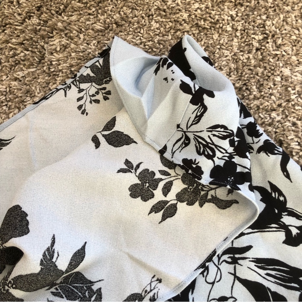 ✨SALE✨ Reformation Calvine Dress - Beatriz - Picture 7 of 8